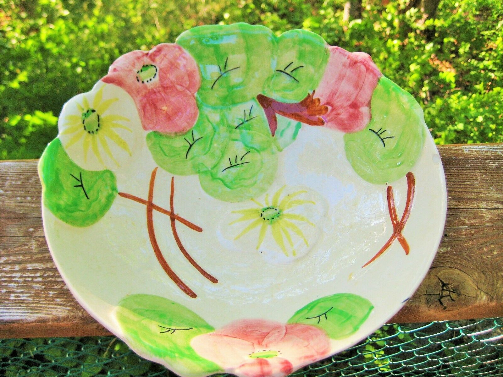 VINTAGE AVON WARE ART DECO FOOTED SERVING BOWL WITH RAISED FLORAL DESIGN ENGLAND